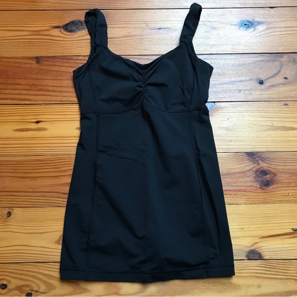 lululemon athletica Tops - Lululemon Black Crossback Tank Top, EUC, 8